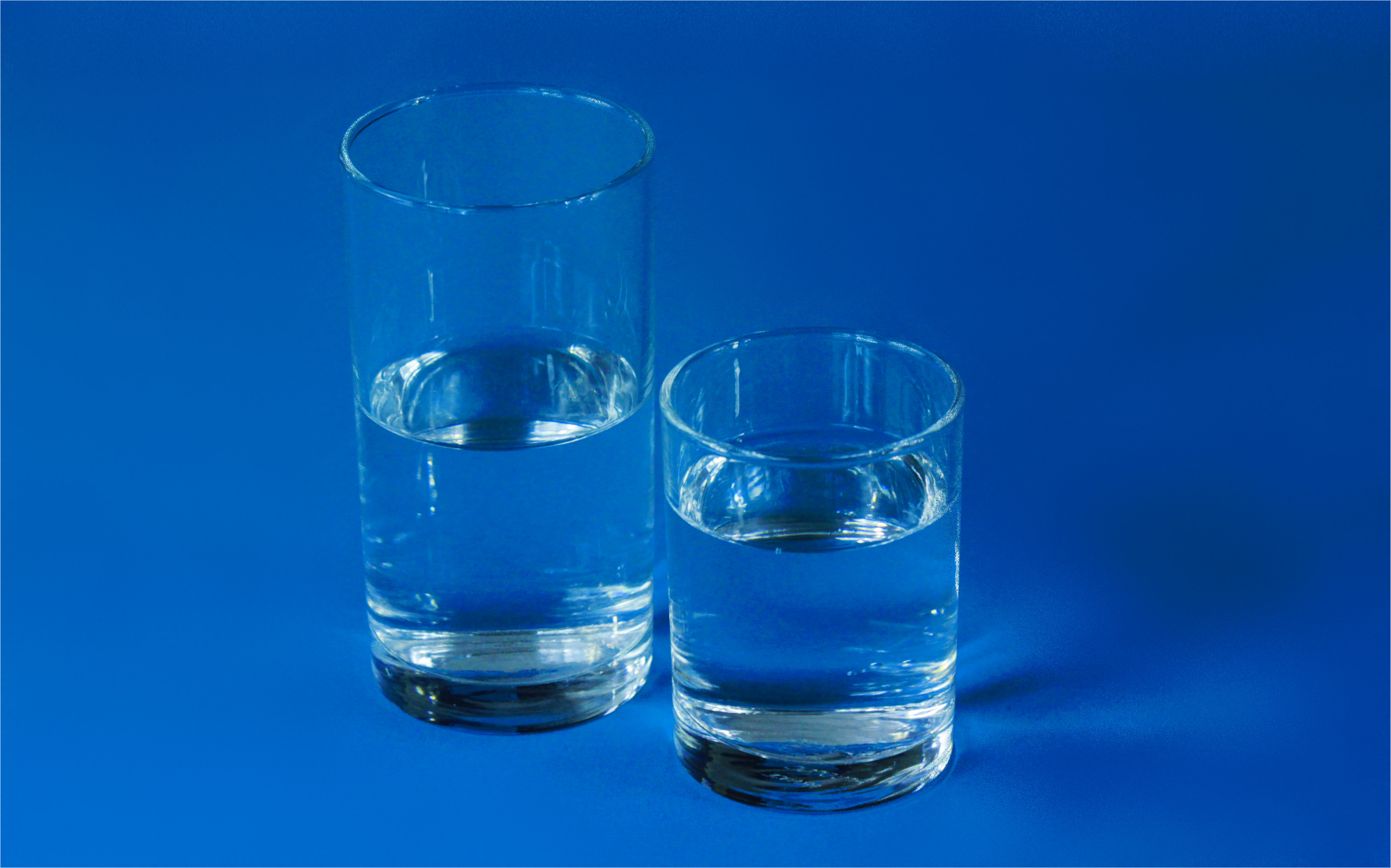 A glass. Two Glasses of Water. Glass of Water. Оganoleptics of Water. 2 Glasses of Water.